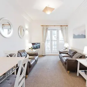Immaculate 1-bed In 1 , Dublin Ireland