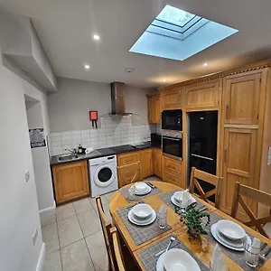 4 Eyre Square Lane Galway