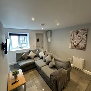 8 Eyre Square Lane Galway